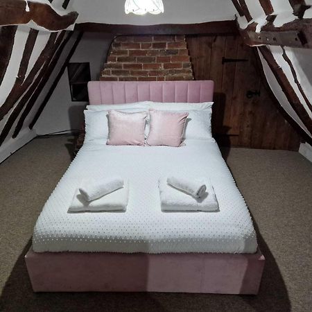Two Bedroom Grade Ll Cottage At Az Luxury Stays Honey Horsefield With Wifi And Free Parking Hundon المظهر الخارجي الصورة